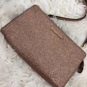 Michael kors rosegold crossbody bag